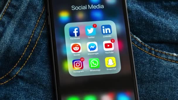 New York Usa 2019 Svart Apple Iphone Med Ikoner Sociala — Stockvideo