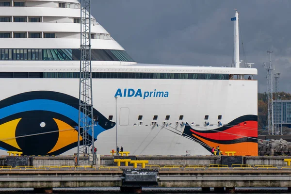 Cruise ship AIDAprima of the AIDA Cruises Fleet docked in Vanasa — Stock Photo, Image