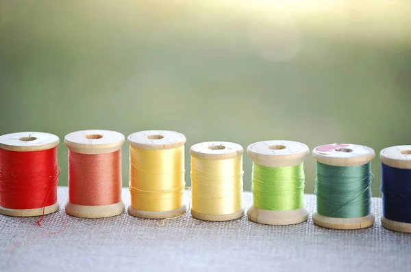 Konu satırı gökkuşağı renkleri biriktirir.