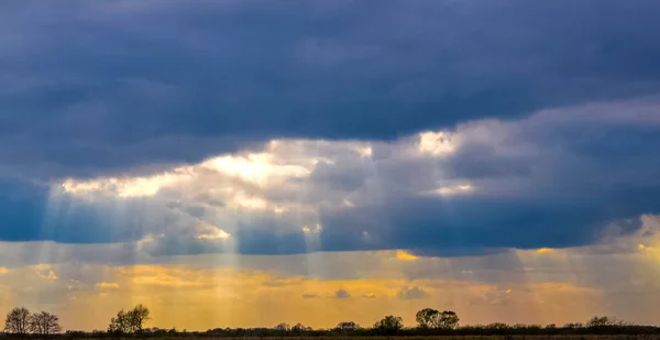 Rays Setting Sun — Stock Photo, Image