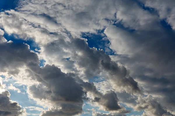 Céu Azul Com Nuvens — Fotografia de Stock