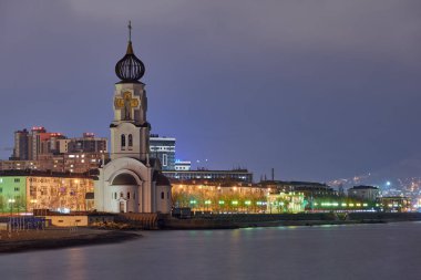 Novorossiysk/Rusya; Kilise gece Promenade