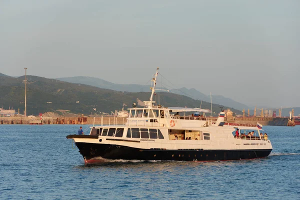 Vew Del Puerto Nocturno Novorossiysk Mar Negro — Foto de Stock