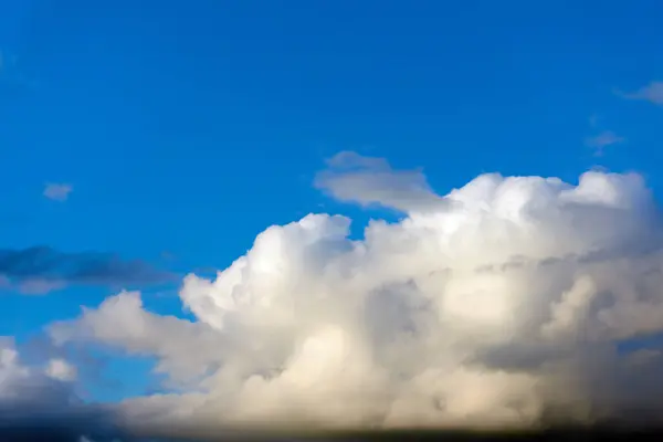 Nuages Sur Fond Bleu Ciel — Photo