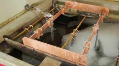 Galvanik Banyosu, bitki, Mühendislik üretim. İş akışında galvanik banyosunda devre kartı