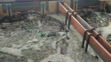 Galvanik Banyosu, Mühendislik üretim. İş akışında galvanik banyosunda devre kartı. Devre kartı üretim