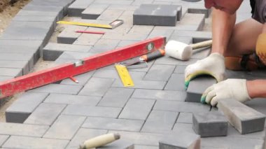 Döşeme yakın çekim parke döşeme. Yol parke, inşaat.