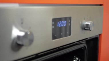 Fırın Fırın. Yakın çekim görünümü. Modern fırın ön panel.