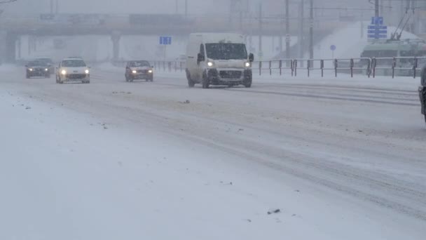 Snow Storm City Blizzard Conditions Traffic Driving City Heavy Snow — Stock Video