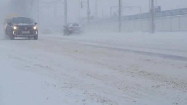 Snow Storm City Blizzard Conditions Traffic Driving City Heavy Snow — Stock Video