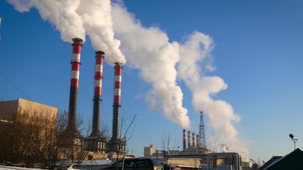 Contaminación Del Aire Las Plantas Industriales Fumar Tuberías Industriales Rojo — Vídeos de Stock