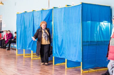 Lysychansk, Ukrayna - 03-31-2019 seçim İngiltere'de Cumhurbaşkanı