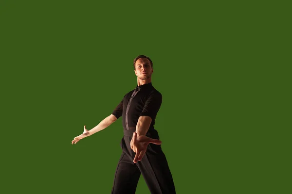 Danser Uit Voeren Latin Dans Groen Scherm Achtergrond — Stockfoto