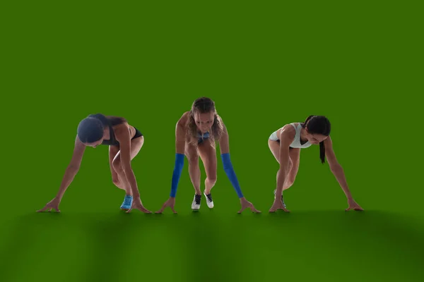 Sportlerin Sportkleidung Auf Grünem Hintergrund — Stockfoto