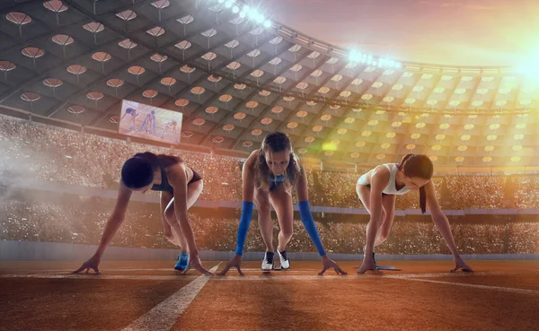 Athlète Féminine Sur Stade Athlétisme Professionnel — Photo