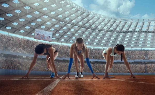Kvinnelig Idrettsutøver Idrettsstadion – stockfoto