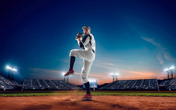 Jogador Beisebol Estádio Profissional Beisebol Noite Duri Fotos De Bancos De Imagens Sem Royalties