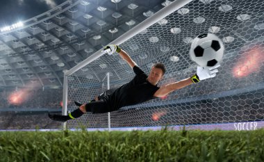 Futbolcular profesyonel stadyumda iş başında.