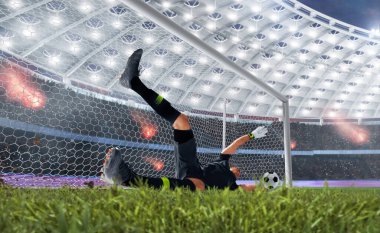 Futbolcular profesyonel stadyumda iş başında.