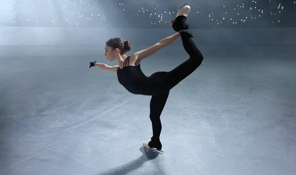 Fille Patinage Artistique Dans Arène Glace — Photo