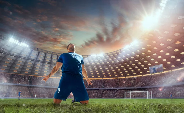 Jogadores Futebol Ação Estádio Profissional — Fotografia de Stock