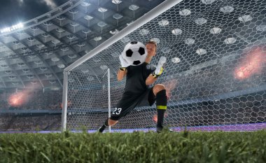 Futbolcular profesyonel stadyumda iş başında.
