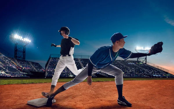 野球場のプロ野球選手 — ストック写真