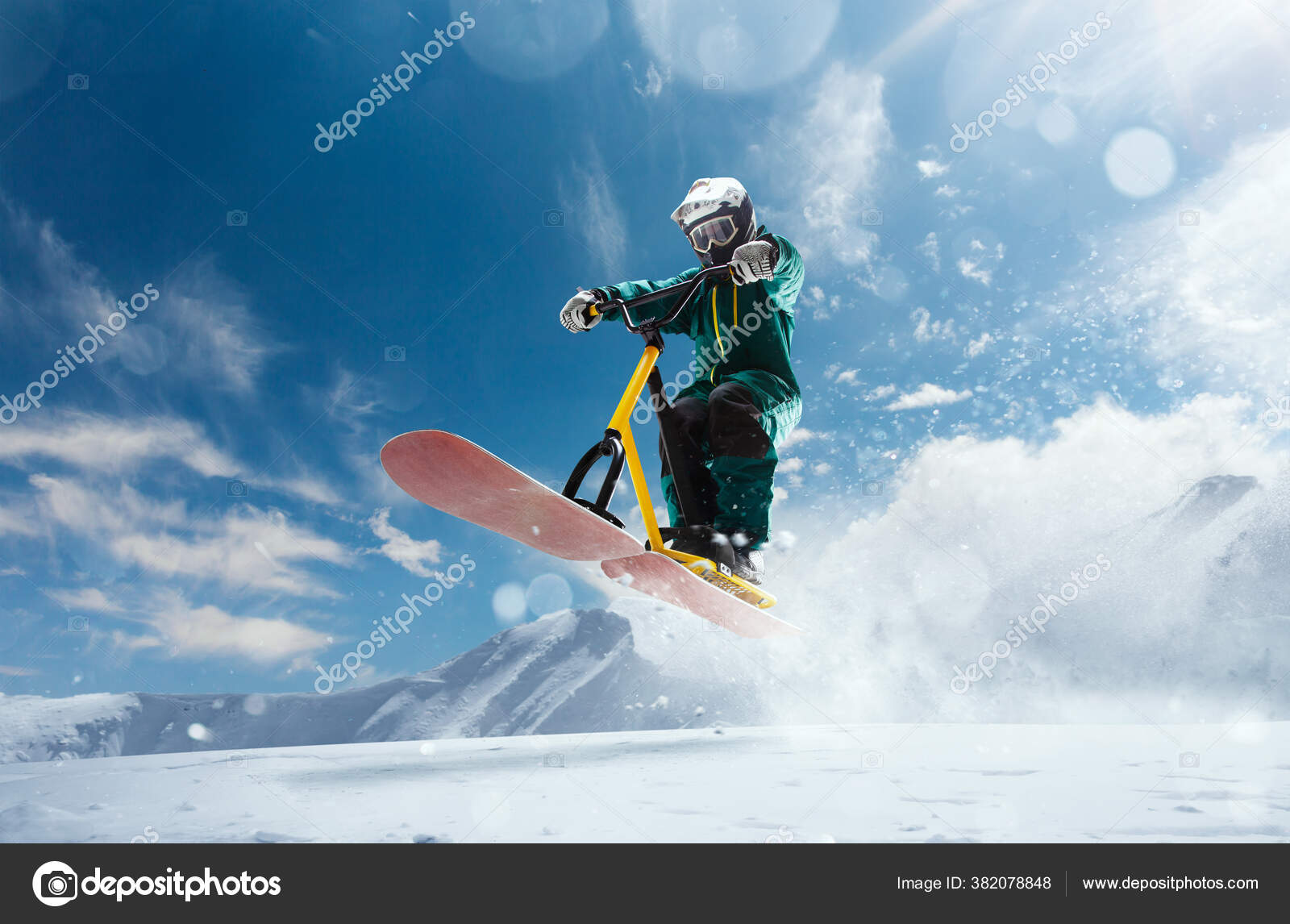 Snow Scoot Snow Bike Extreme Winter Sports — Stock Photo