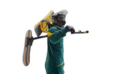 Kar kayması beyaz üzerine izole.