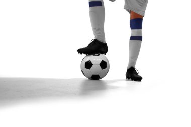 Futbolcular beyazlar üzerinde izole.