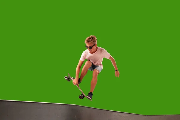 Skateboardista Izolovaný Zelené Obrazovce — Stock fotografie