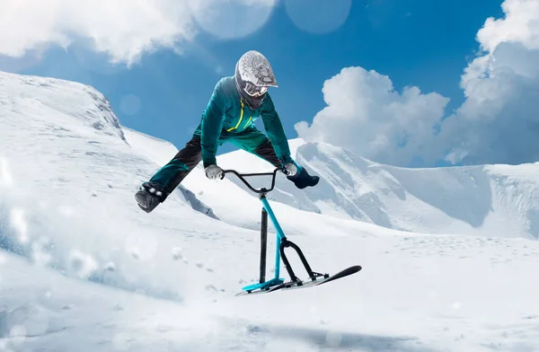 Nieve Scoot Bicicleta Deportes Extremos Invierno — Foto de Stock