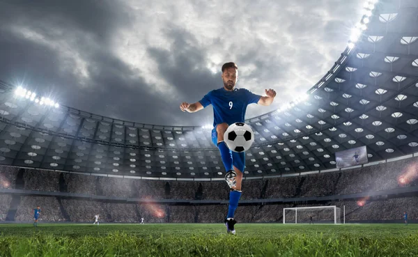 Jogadores Futebol Ação Estádio Profissional — Fotografia de Stock