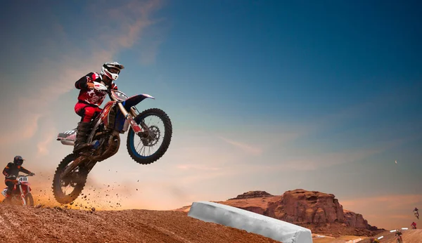 Μοτοκρός Αναβάτης Δράση Motocross Αθλητισμού — Φωτογραφία Αρχείου
