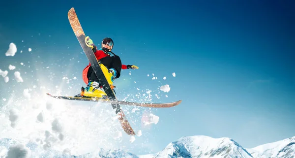 Σκι Ακραία Χειμερινά Αθλήματα — Φωτογραφία Αρχείου