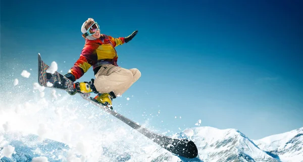 Skiing Extreme Winter Sports — Stock Photo, Image