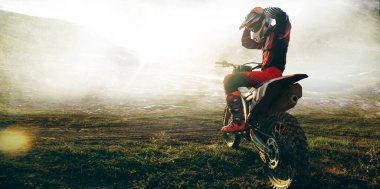 Moto serbest stil. Motosiklet dublörü 