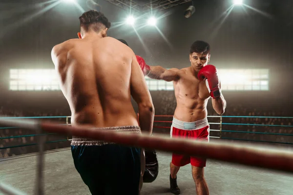 Dois Jovens Lutando Boxe — Fotografia de Stock
