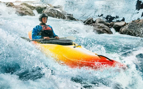 Whitewater Καγιάκ Ακραία Καγιάκ — Φωτογραφία Αρχείου