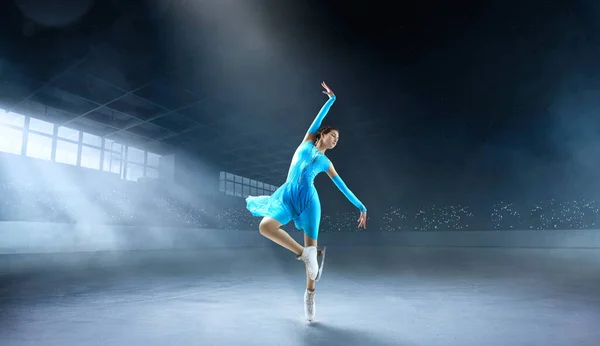 Figure Skating Woman Arena — Stock Photo, Image