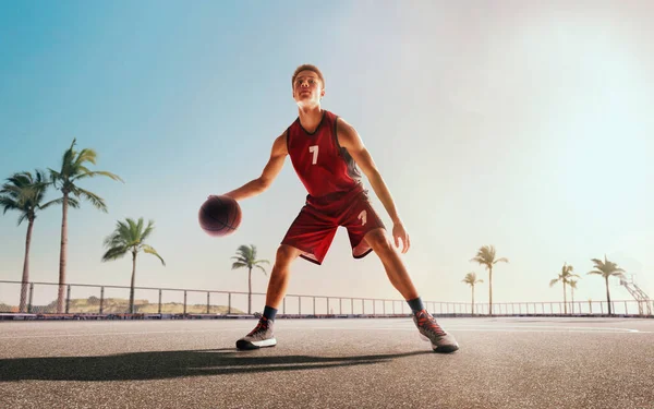 Jogadores Basquete Jogam Streetball — Fotografia de Stock