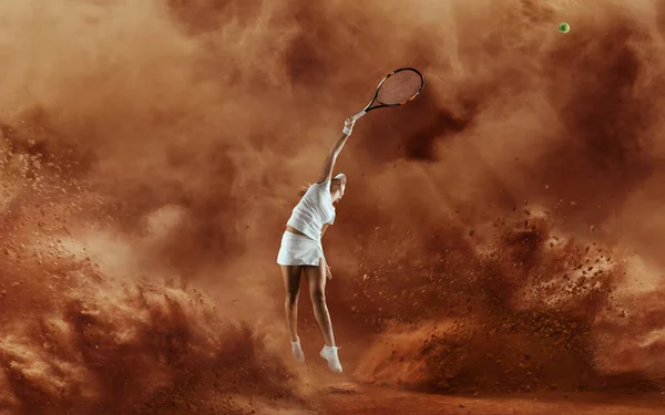 Chica Joven Jugando Tenis —  Fotos de Stock