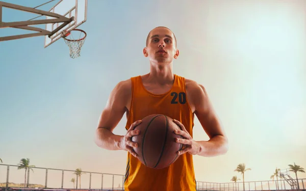 Jogador Basquete Jogar Streetball — Fotografia de Stock