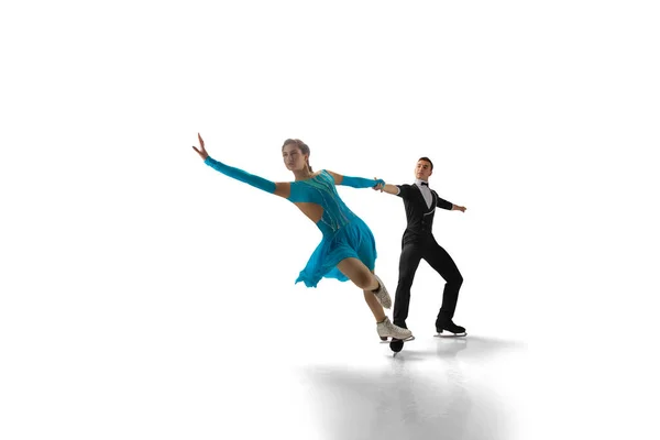 Pareja Patinaje Artístico Bailando Sobre Hielo — Foto de Stock