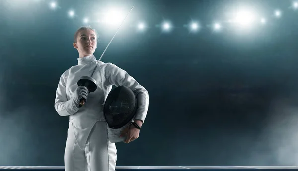 Young Female Fencing Athlete — Stock Photo, Image