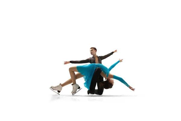Пара Фигуристов Танцует Льду — стоковое фото