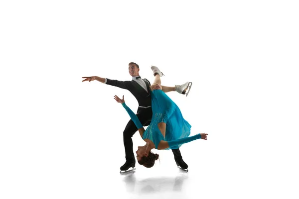 Figura Casal Patinação Realização Dança Gelo — Fotografia de Stock