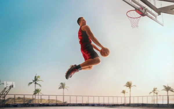 Jogadores Basquete Jogam Streetball — Fotografia de Stock