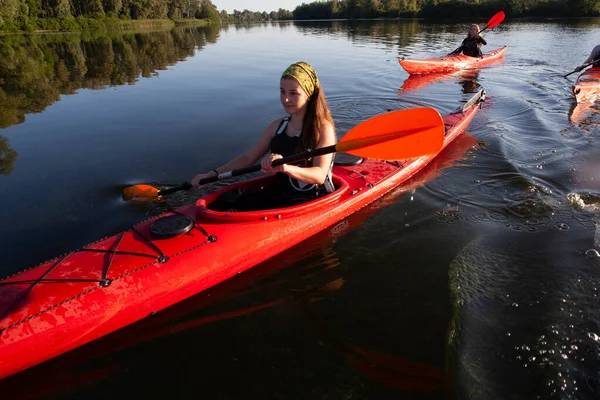 Kayak Gente Che Remava Kayak Canoa Pagaiare — Foto Stock