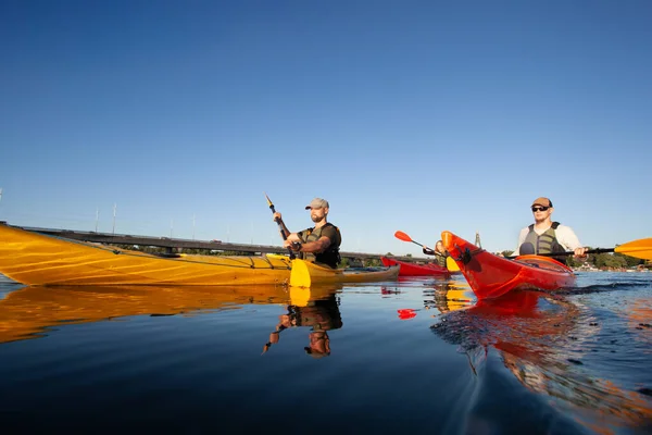 Kayak Gente Che Remava Kayak Canoa Pagaiare — Foto Stock